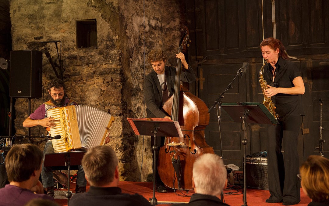 ANGELIKA NIESCIER & NOW