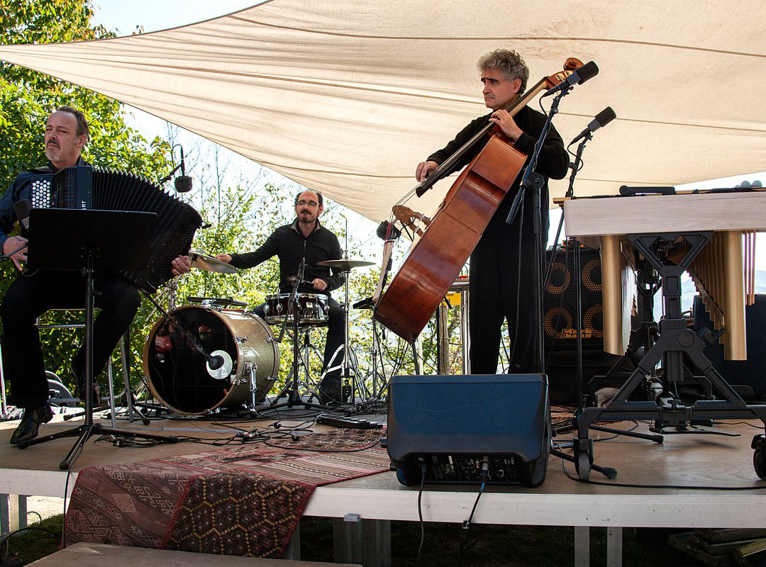 Renaud Garcia-Fons Trio – Revoir Paris (F)